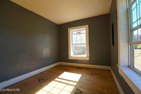 Tiny photo for 182 County Road 900, Etowah, TN 37331 (MLS # 1322094)