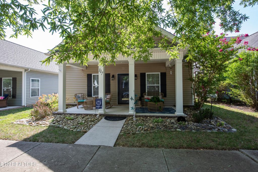 Photo of 117 Fortenberry St, Oak Ridge, TN 37830 (MLS # 1313413)