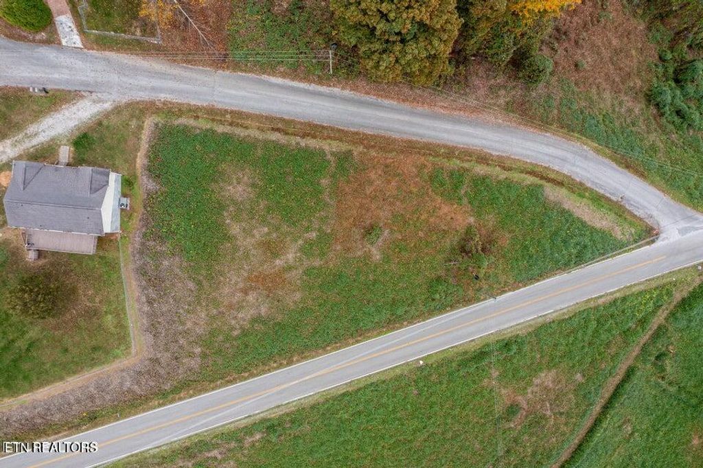 Photo of 26 Della Lane, Rocky Top, TN 37769 (MLS # 1303592)