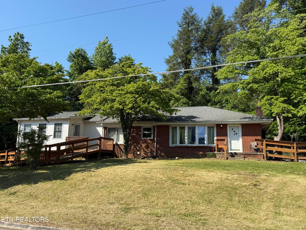 Photo of 130 Sunshine Drive, Rocky Top, TN 37769 (MLS # 1341412)