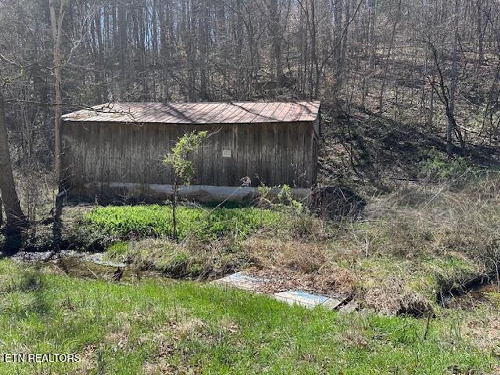 Photo of 188 Hamblin Branch Rd, Rose Hill, VA 24281 (MLS # 1334115)