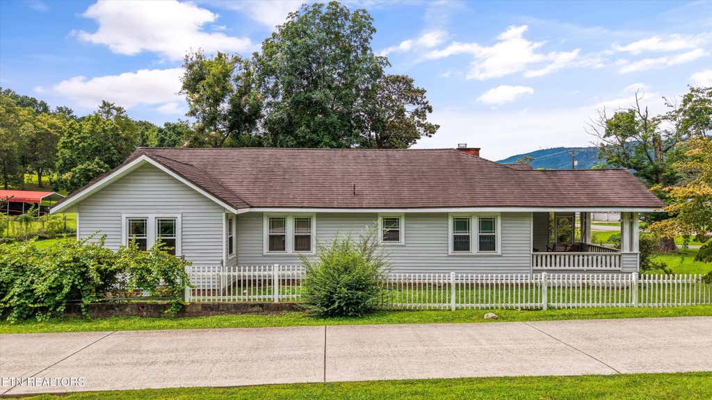 Photo of 718 N Kingston Ave, Rockwood, TN 37854 (MLS # 1350620)