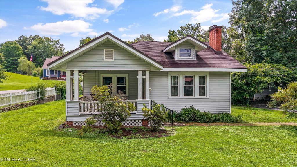 Photo of 718 N Kingston Ave, Rockwood, TN 37854 (MLS # 1350620)