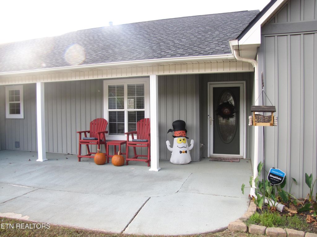 Photo of 108 Pleasant view Drive Drive, Oliver Springs, TN 37840 (MLS # 1243730)