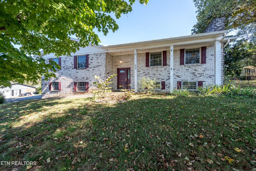 Photo of 406 Montvale Station Rd, Maryville, TN 37803 (MLS # 1316454)