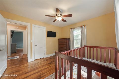 Tiny photo for 2704 Forestdale Ave, Knoxville, TN 37917 (MLS # 1337775)