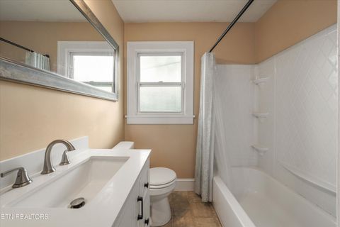 Tiny photo for 2704 Forestdale Ave, Knoxville, TN 37917 (MLS # 1337775)