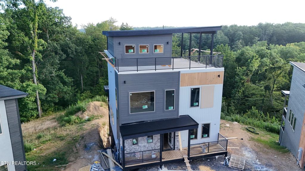 Photo of 717 Moccasin Way, Pigeon Forge, TN 37863 (MLS # 1303926)