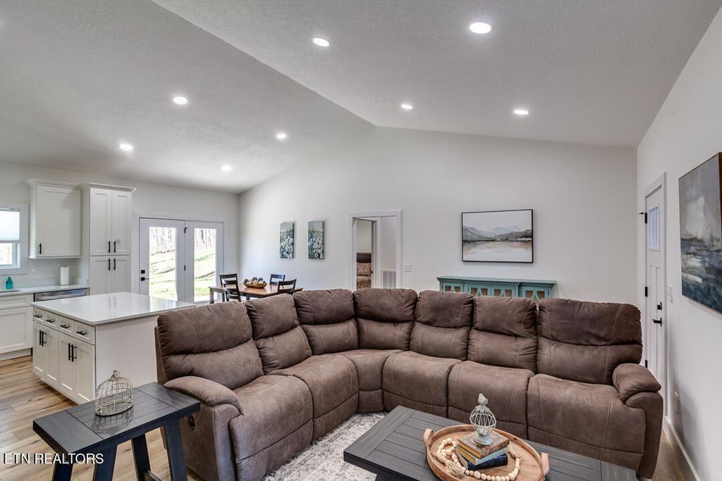 Photo of 555 HICKORY POINTE Lane, Maynardville, TN 37807 (MLS # 1297152)