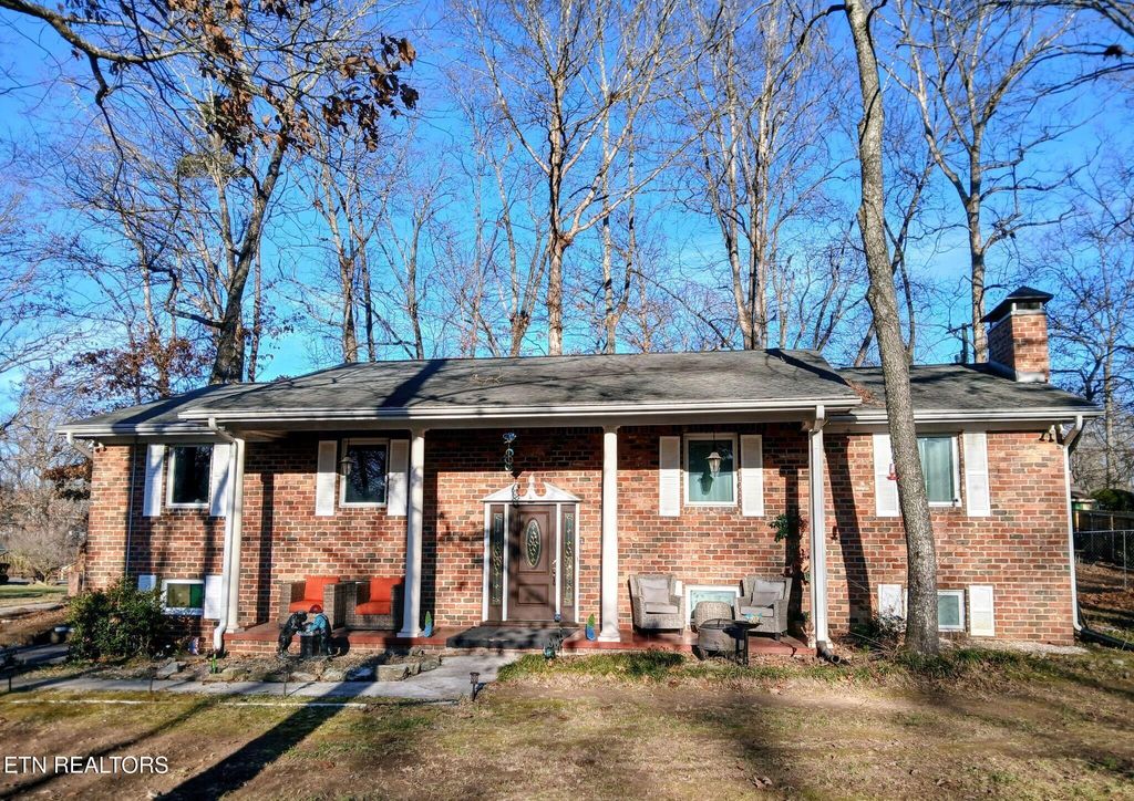 Photo of 7944 Whitcomb Rd, Powell, TN 37849 (MLS # 1326922)