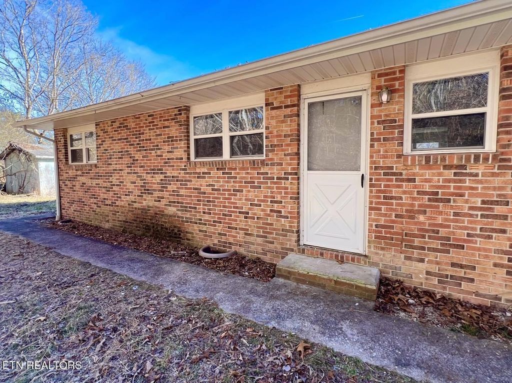 Photo of 1332 Huger St, Jellico, TN 37762 (MLS # 1324545)