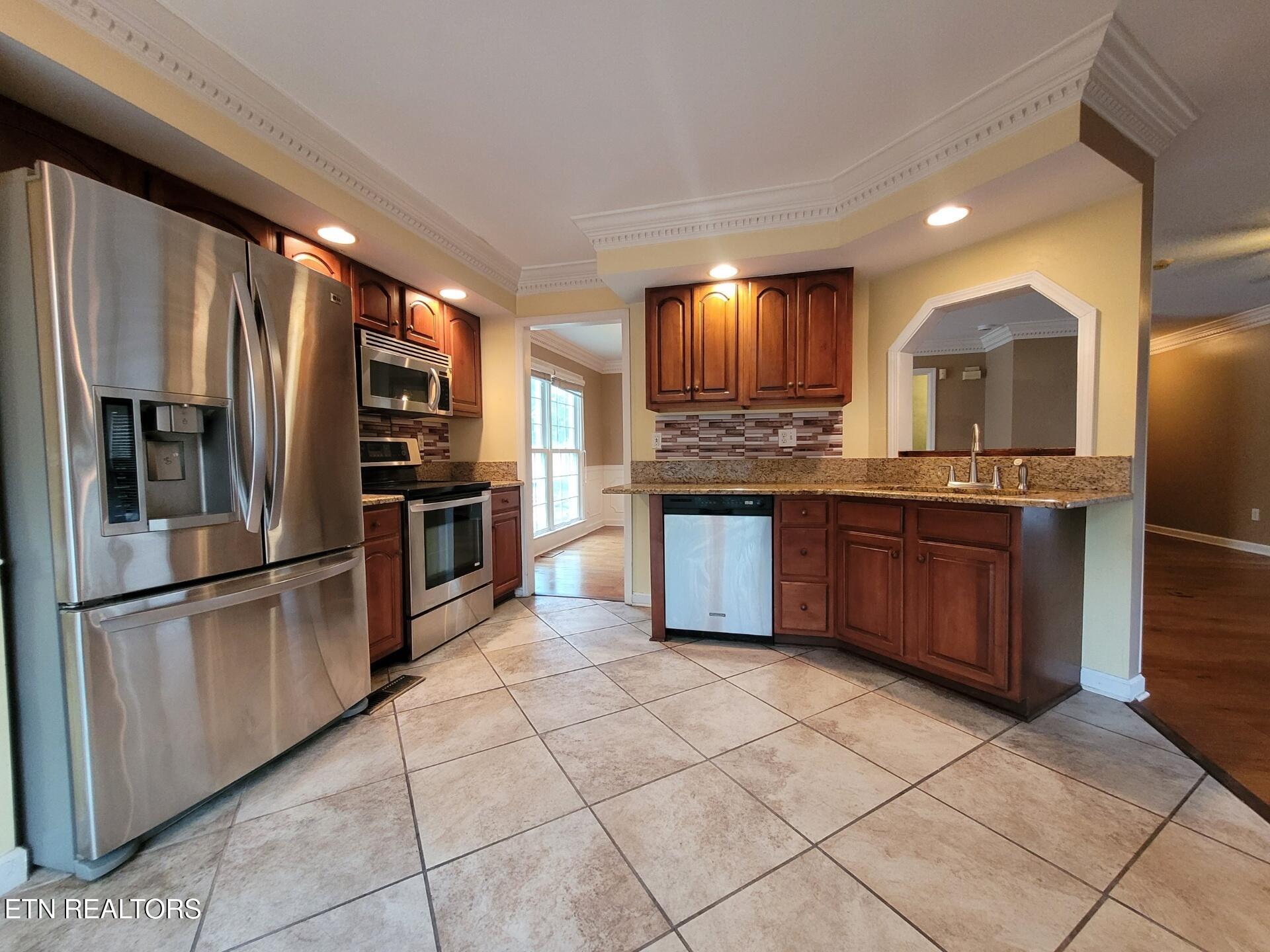 8542 Oxford Drive