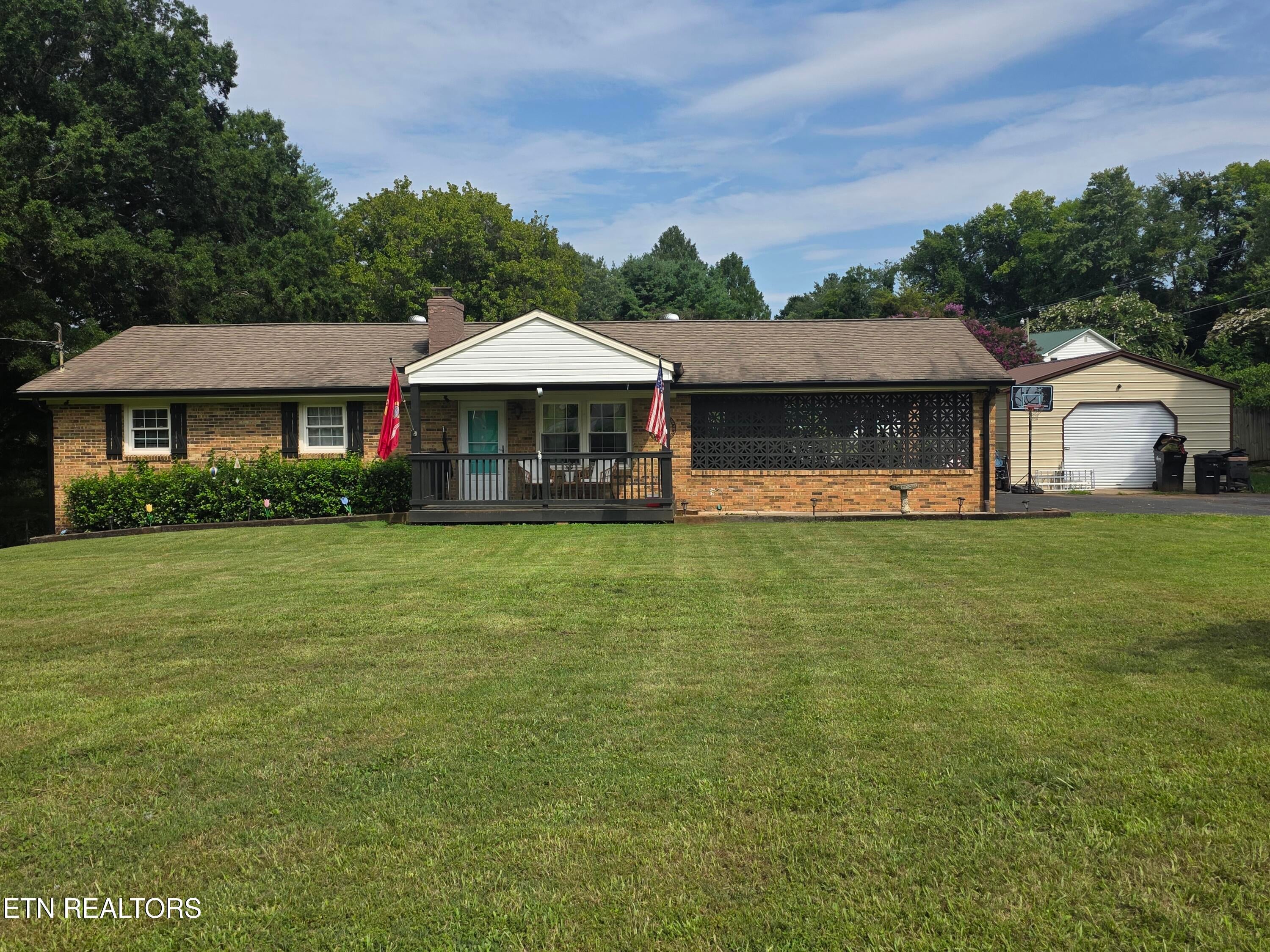 1283 Laurel Rd