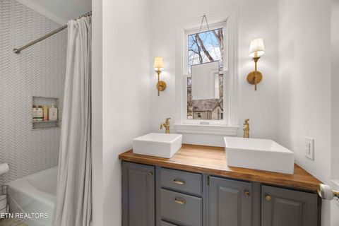 Tiny photo for 465 W Hillvale Turn, Knoxville, TN 37919 (MLS # 1327588)