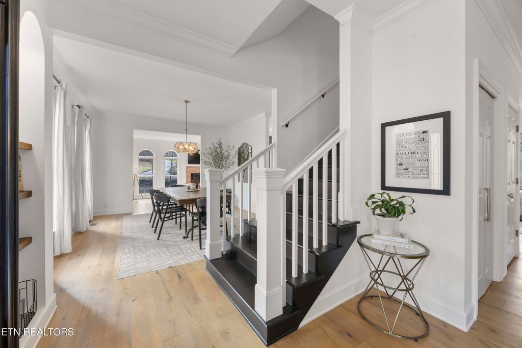 Photo of 465 W Hillvale Turn, Knoxville, TN 37919 (MLS # 1327588)