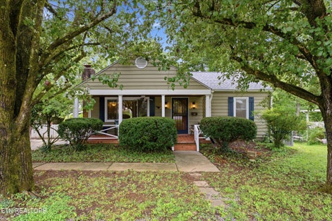 Photo of 121 Salem Rd, Oak Ridge, TN 37830 (MLS # 1349512)