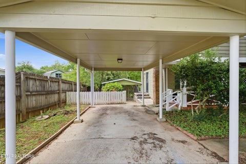 Tiny photo for 121 Salem Rd, Oak Ridge, TN 37830 (MLS # 1349512)