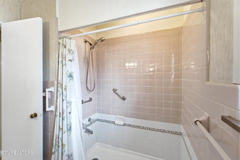 Tiny photo for 121 Salem Rd, Oak Ridge, TN 37830 (MLS # 1349512)