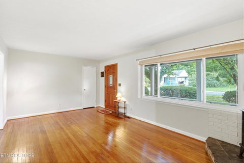 Tiny photo for 121 Salem Rd, Oak Ridge, TN 37830 (MLS # 1349512)