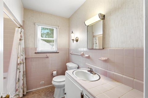 Tiny photo for 121 Salem Rd, Oak Ridge, TN 37830 (MLS # 1349512)