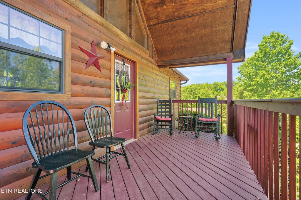 Photo of 1538 Bears Den Way, Sevierville, TN 37862 (MLS # 1339580)