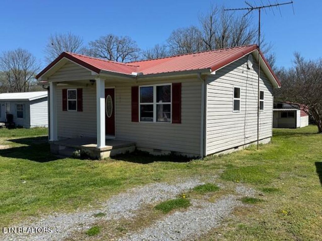 Photo of 107 Pennsylvania Ave, Etowah, TN 37331 (MLS # 1306046)