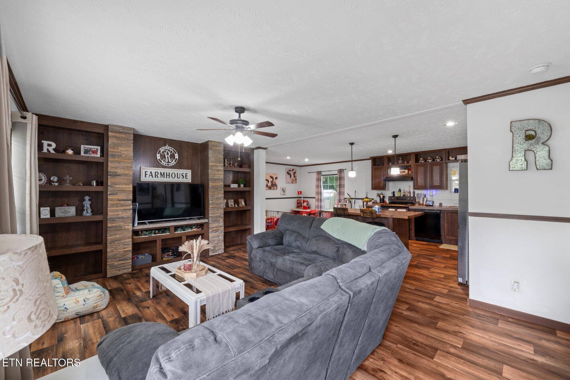 145 Woodby Fridley Rd