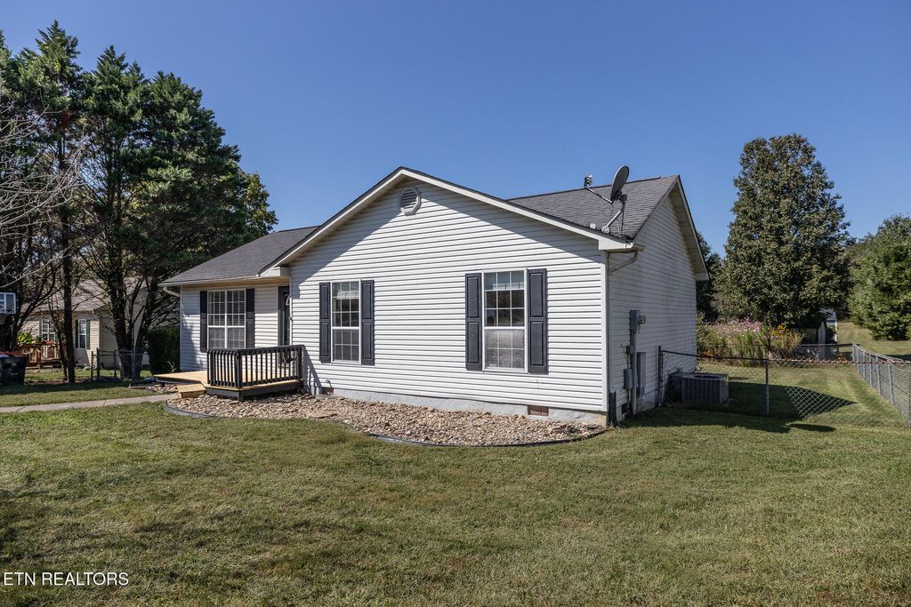 Photo of 285 Vernie Lee Rd, Friendsville, TN 37737 (MLS # 1317556)