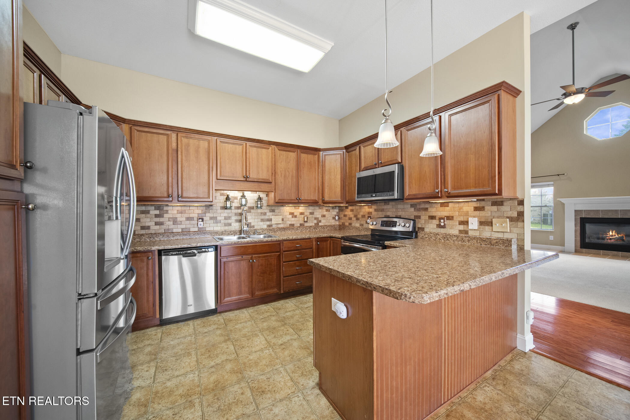 521 Glenview Circle