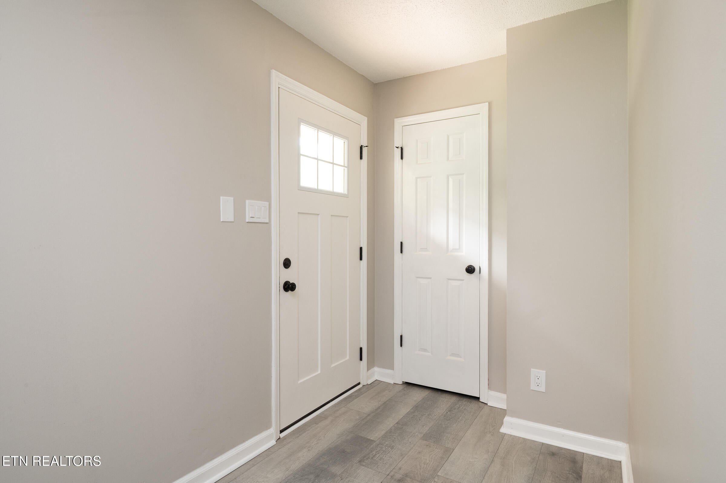 7611 Chatham Circle - Photo 2