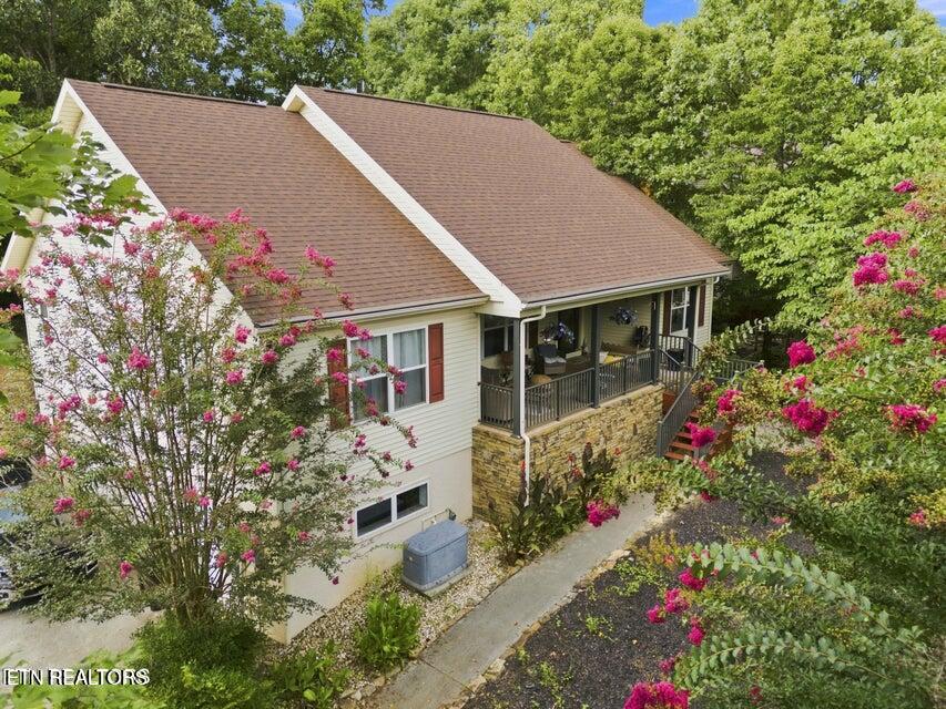 Photo of 215 Tahlequah Drive, Loudon, TN 37774 (MLS # 1358215)