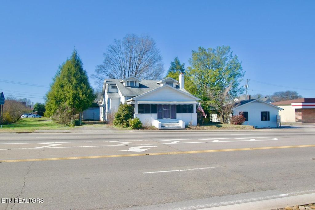 Photo of 615 S Washington St, Maryville, TN 37804 (MLS # 1331065)