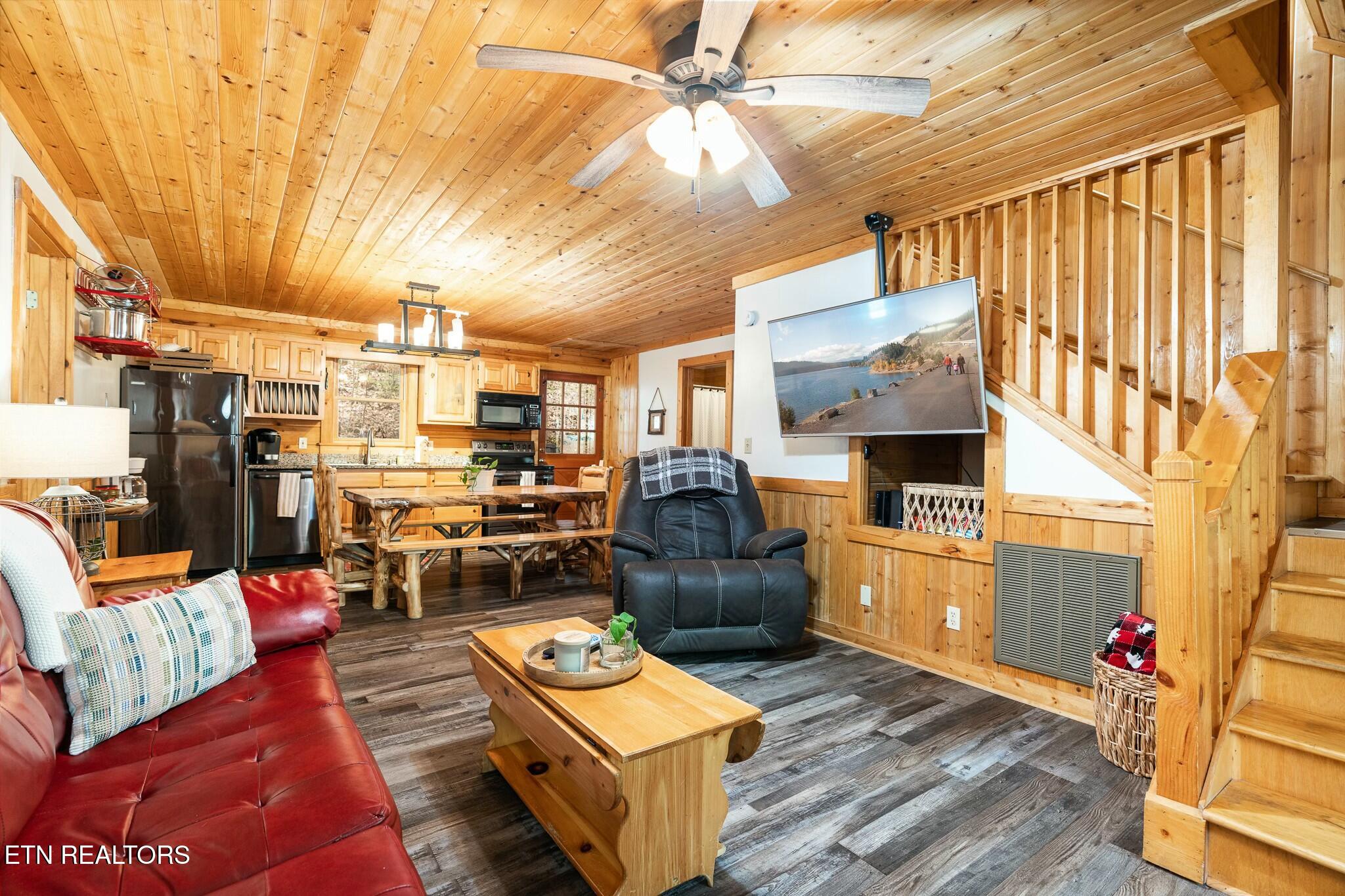 704 Grey Hawk Way