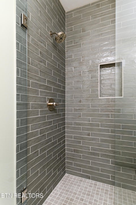 Tiny photo for 111 Alpine Drive, Clinton, TN 37716 (MLS # 1343360)