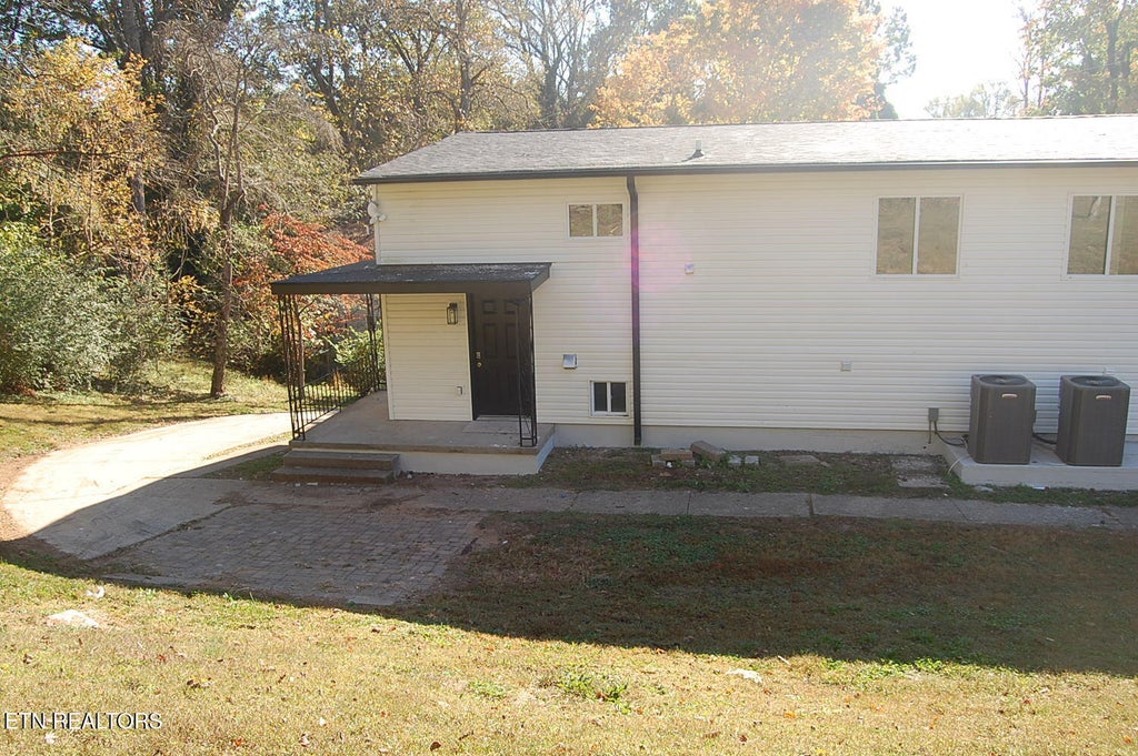 Photo of 127 Wade Lane, Oak Ridge, TN 37830 (MLS # 1360559)