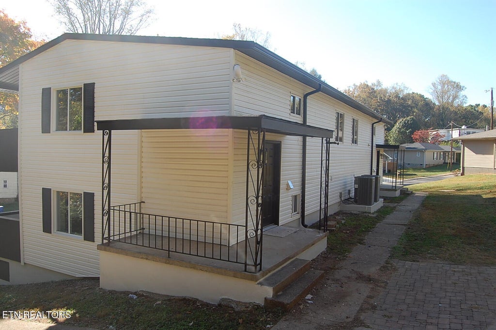 Photo of 127 Wade Lane, Oak Ridge, TN 37830 (MLS # 1360559)
