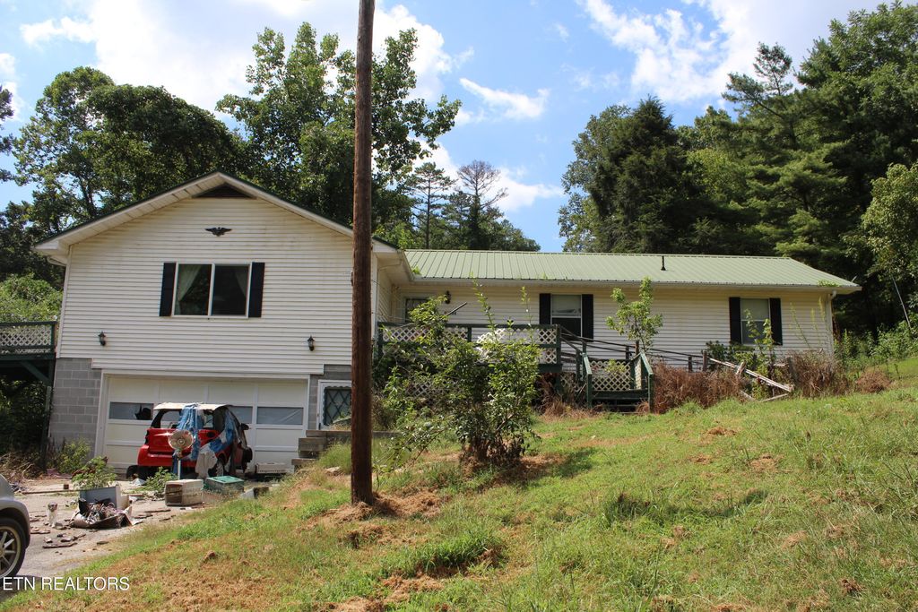 Photo of 1104 Dan Bean Rd, Speedwell, TN 37870 (MLS # 1313131)