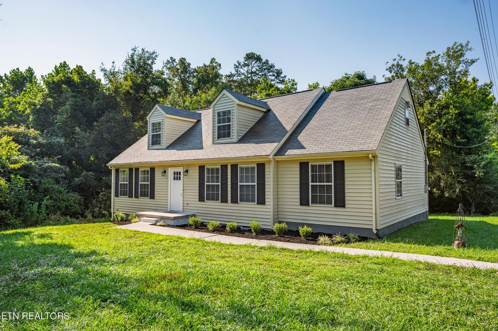 Photo of 9708 Smoky Row Rd, Strawberry Plains, TN 37871 (MLS # 1272575)