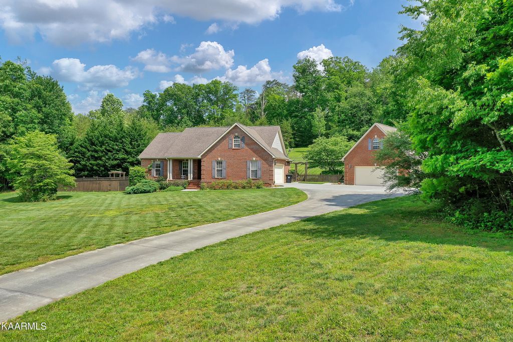 Photo of 171 Pine Lane, Friendsville, TN 37737 (MLS # 1228134)