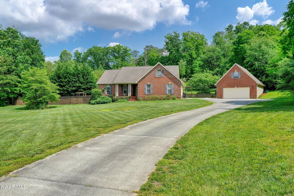 Photo of 171 Pine Lane, Friendsville, TN 37737 (MLS # 1228134)
