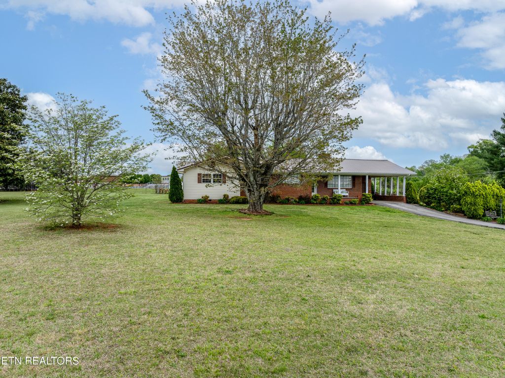 Photo of 424 Bank St, Tellico Plains, TN 37385 (MLS # 1287006)