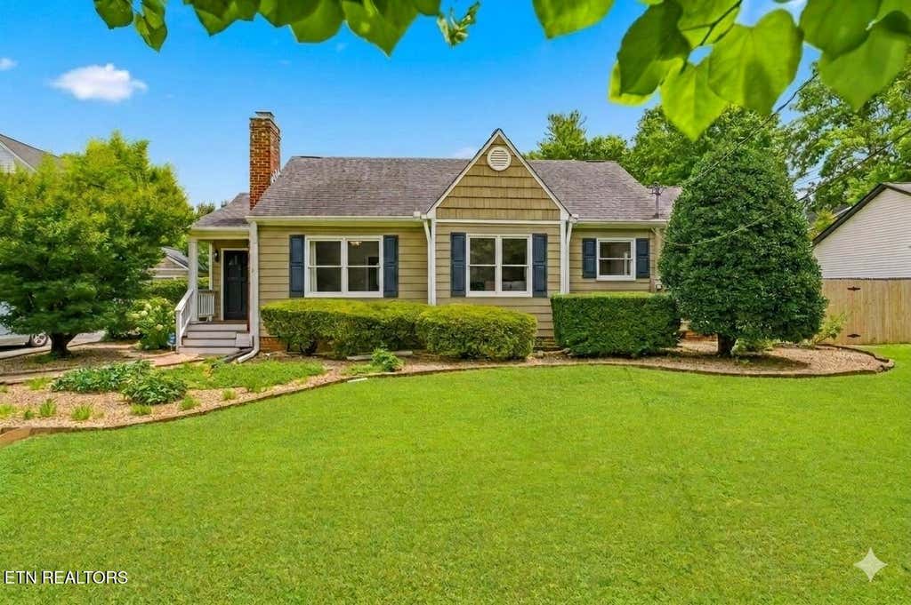 Photo of 6508 Westland Drive, Knoxville, TN 37919 (MLS # 1350040)