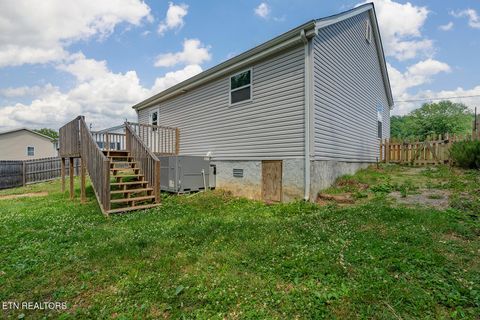 Tiny photo for 327 Rose St, Clinton, TN 37716 (MLS # 1341996)