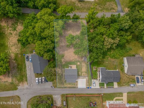 Tiny photo for 327 Rose St, Clinton, TN 37716 (MLS # 1341996)