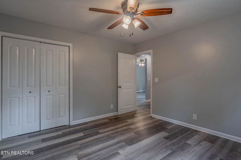 Tiny photo for 327 Rose St, Clinton, TN 37716 (MLS # 1341996)