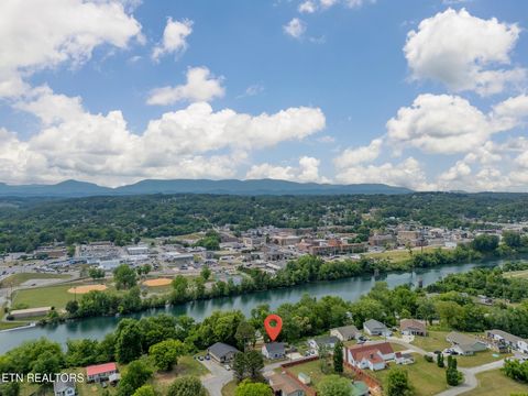 Tiny photo for 327 Rose St, Clinton, TN 37716 (MLS # 1341996)