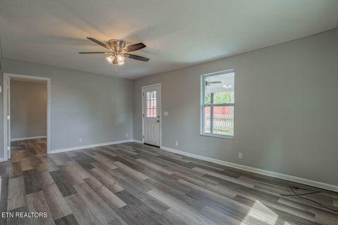 Tiny photo for 327 Rose St, Clinton, TN 37716 (MLS # 1341996)