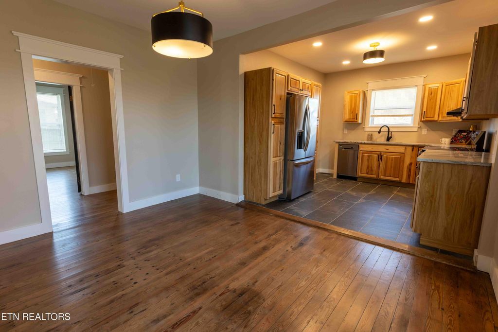 Photo of 221 E Ford Valley Rd, Knoxville, TN 37920 (MLS # 1325172)