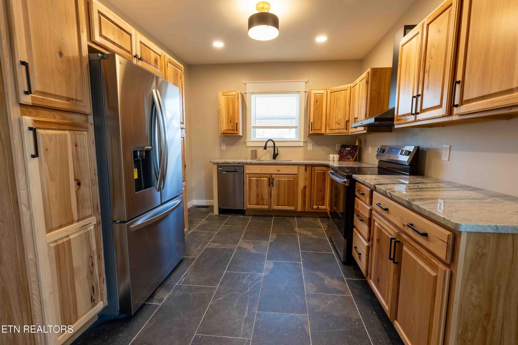 Photo of 221 E Ford Valley Rd, Knoxville, TN 37920 (MLS # 1325172)