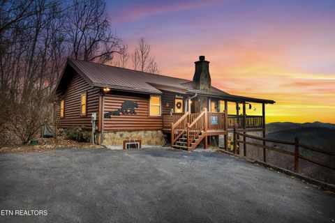 Photo of 2458 Majestic View Way, Sevierville, TN 37862 (MLS # 1325797)